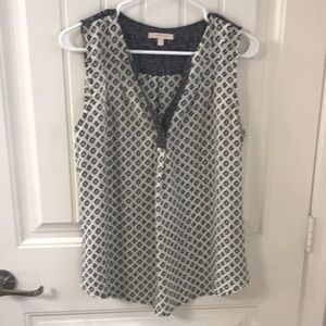 Stitch fix skies are blue tribal v notch blouse